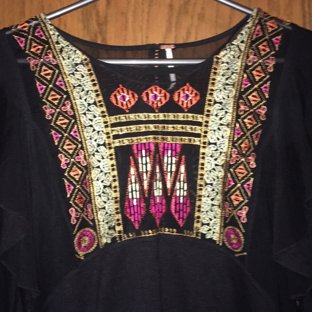 Free People embroidered top size small - Picture 3 of 6